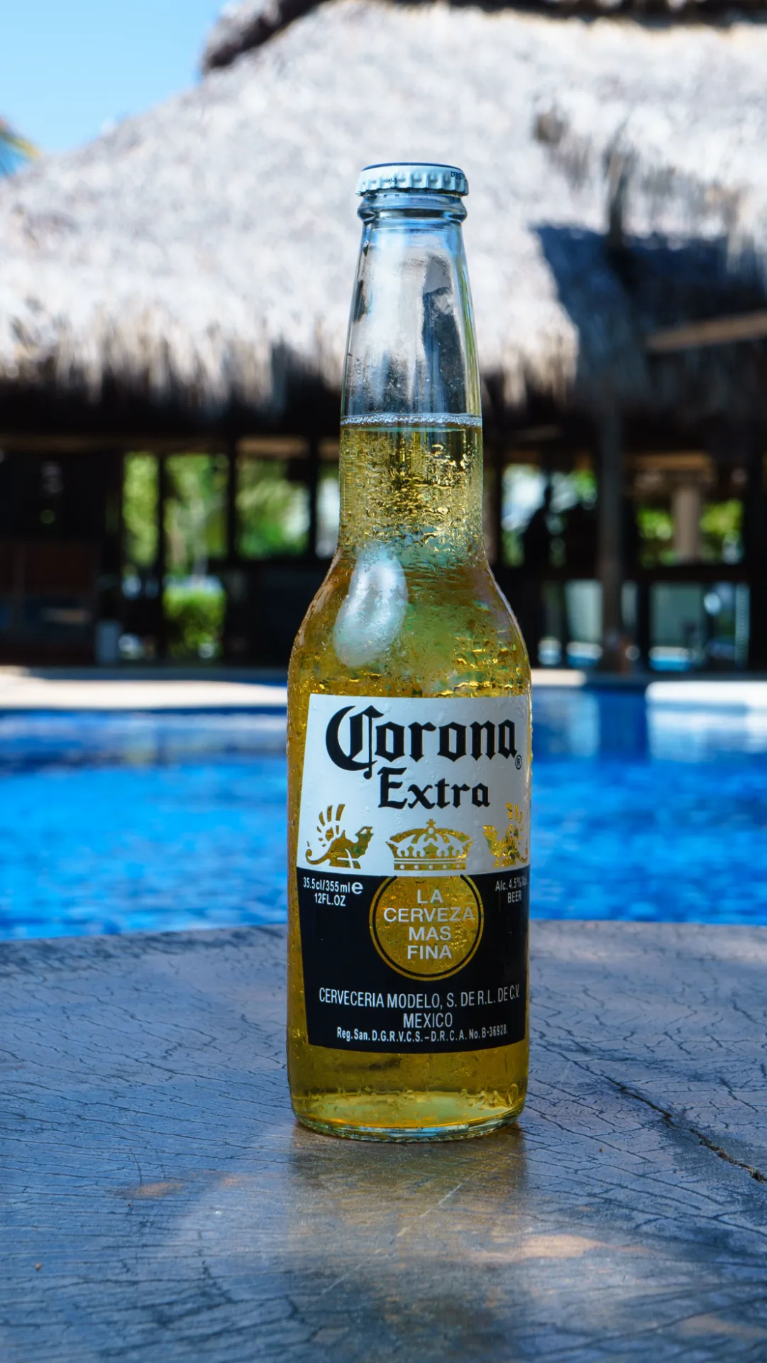 Corona en restaurante La Mesa de Oro, Tuluá Valle del Cauca